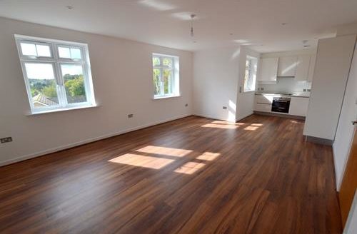 Rising Heights, Russell Hill, Purley